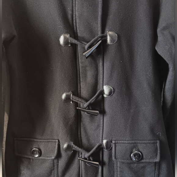 GUESS Black Sweatshirt / Hoodie Zipper Horn Toggle Buttons M - Picture 3 of 9